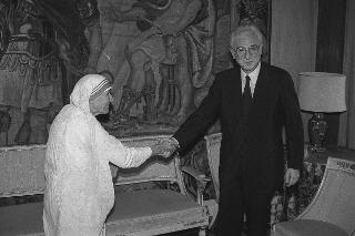 Incontro del Presidente della Repubblica Francesco Cossiga con Madre Teresa di Calcutta