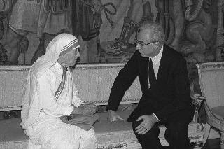 Incontro del Presidente della Repubblica Francesco Cossiga con Madre Teresa di Calcutta