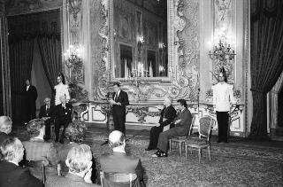 Intervento del Presidente della Repubblica Francesco Cossiga alla cerimonia inaugurale della Mostra "Il Tesoro di San Marco". e successiva visita alla Mostra, allestita nel Salone dei Corazzieri