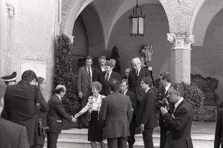 Incontro a Castelporziano e colazione privata del Presidente della Repubblica Francesco Cossiga  con il Presidente degli Stati Uniti d'America Donald Regan e la Signora Regan. In occasione del Vertice G7 tenutosi a Venezia nel 1987.