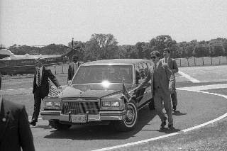 Incontro a Castelporziano e colazione privata del Presidente della Repubblica Francesco Cossiga  con il Presidente degli Stati Uniti d'America Donald Regan e la Signora Regan. In occasione del Vertice G7 tenutosi a Venezia nel 1987.