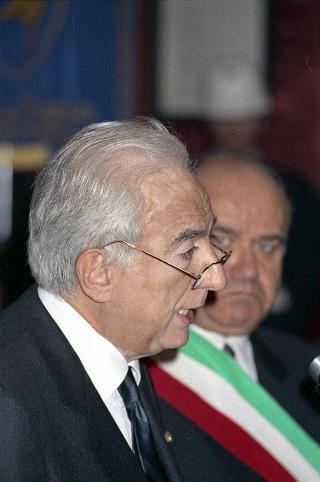Intervento del Presidente della Repubblica Francesco Cossiga alla cerimonia per l'inizio delle celebrazioni del 250° anniversario di fondazione del Teatro Regio di Torino