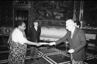 Sua Eccellenza Michael Tabong Kima, nuovo Ambasciatore della Repubblica del Camerun: presentazione delle Lettere Credenziali