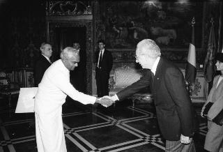 Sua Eccellenza Chandra Nawaratne De Zoysa, nuovo Ambasciatore della Repubblica Democratica Socialista di Sri Lanka: presentazione delle Lettere Credenziali.