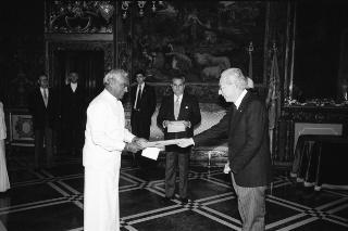 Sua Eccellenza Chandra Nawaratne De Zoysa, nuovo Ambasciatore della Repubblica Democratica Socialista di Sri Lanka: presentazione delle Lettere Credenziali.