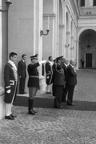 Intervento del Presidente della Repubblica Francesco Cossiga a Palazzo Montecitorio per la celebrazione del 40^ Anniversario di fondazione della Repubblica