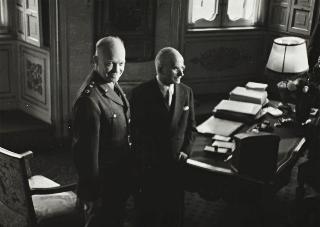 Il Presidente della Repubblica Luigi Einaudi con il Generale  Dwight David Eisenhower
