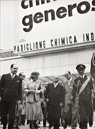 Il Presidente della Repubblica Luigi Einaudi alla Fiera di Milano
