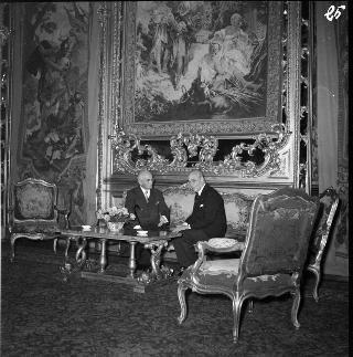 Il Presidente della Repubblica Luigi Einaudi a colloquio con Sua Eccelenza  Jeronimo Remorino, Ministro degli Affari Esteri della Repubblica di Argentina