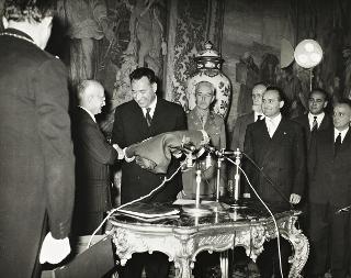 Il Presidente della Repubblica Luigi Einaudi in occasione dell'accordo per Trieste