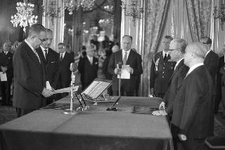 Il Presidente della Repubblica Giovanni Gronchi alla cerimonia di giuramento dei ministri per il  II Governo Fanfani