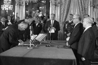 Il Presidente della Repubblica Giovanni Gronchi alla cerimonia di giuramento dei ministri per il  II Governo Fanfani