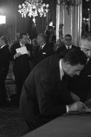 Il Presidente della Repubblica Giovanni Gronchi alla cerimonia di giuramento dei ministri per il  II Governo Fanfani