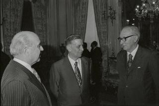 Il Presidente della Repubblica Giovanni Leone durante la Cerimonia del giuramento del nuovo Giudice della Corte costituzionale, Prof. Antonino De Stefano