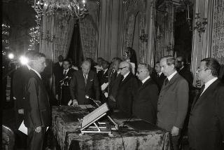 Il Presidente della Repubblica Giovanni Leone durante la Cerimonia del giuramento del nuovo Giudice della Corte costituzionale, Prof. Antonino De Stefano