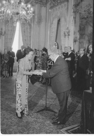 Ricevimento al Palazzo del Quirinale in onore delle Signore del Corpo Diplomatico organizzatrici della Mostra " Natale Oggi " 1975
