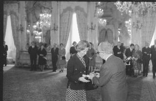 Ricevimento al Palazzo del Quirinale in onore delle Signore del Corpo Diplomatico organizzatrici della Mostra " Natale Oggi " 1975