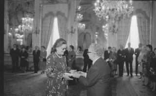 Ricevimento al Palazzo del Quirinale in onore delle Signore del Corpo Diplomatico organizzatrici della Mostra " Natale Oggi " 1975