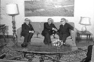 Incontro privato nella Tenuta presidenziale di San Rossore del Presidente della Repubblica Giovanni Leone con il Presidente della Repubblica Francese, Georges Pompidou