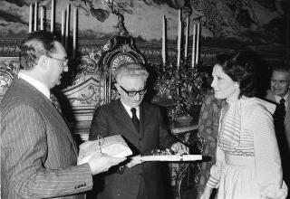 Il Presidente della Repubblica Giovanni Leone e la Signora Vittoria Leone ricevono in udienza una rappresentanza del Rotary Club di Caserta