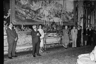 Il Presidente della Repubblica Giovanni Leone e la Signora Vittoria Leone ricevono in udienza una rappresentanza del Rotary Club di Caserta