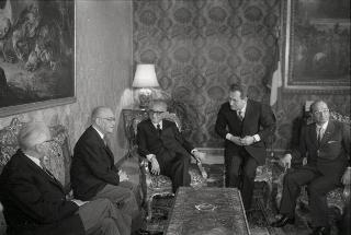 Il Presidente della Repubblica Giovanni Leone riceve in udienza S.A.E.  Fra Angelo de Mojana di Cologna Gran maestro del Sovrano Militare Ordine di Malta