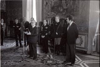 Incontro del Presidente della Repubblica Giovanni Leone con Peter Nichols Presidente del Consiglio Direttivo dell'Associazione del la Stampa Estera in Italia
