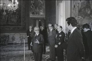 Incontro del Presidente della Repubblica Giovanni Leone con Peter Nichols Presidente del Consiglio Direttivo dell'Associazione del la Stampa Estera in Italia