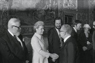 Incontro del Presidente della Repubblica Giovanni Leone con Peter Nichols Presidente del Consiglio Direttivo dell'Associazione del la Stampa Estera in Italia
