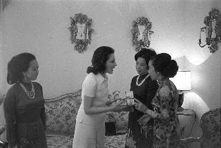 Incontro del Presidente della Repubblica Giovanni Leone e della Signora Leone con il Presidente della Repubblica del Viet Nam del Sud Nguien Van Thieu e la Signora Van Thieu