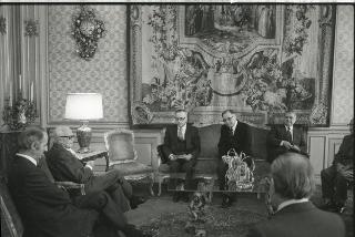 Incontro del Presidente della Repubblica Sandro Pertini con Mario Berri, Presidente dell'Associazione &quot;Vittorio Bachelet&quot;, con una delegazione del sodalizio