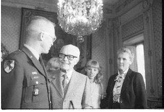 Colazione privata del Presidente della Repubblica Sandro Pertini con il generale James Lee Dozier e la Signora Dozier