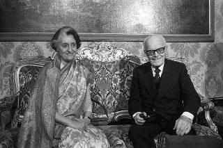 Incontro del Presidente della Repubblica Sandro Pertini con Indira Gandhi, Primo Ministro dell'India, colloquio e successiva colazione