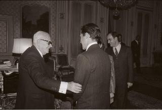 Incontro del Presidente della Repubblica Sandro Pertini con Rabb Bruce, figlio dell'Ambasciatore degli Stati Uniti a Roma