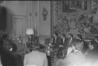 Il Presidente della Repubblica Sandro Pertini incontra l'ing. Alberto Tazzetti, Presidente del Gruppo Giovani Imprenditori di Torino, con i componenti del Consiglio Direttivo