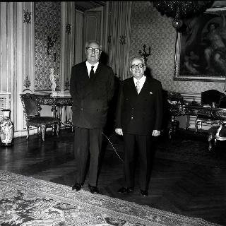 Il Presidente della Repubblica Giuseppe Saragat riceve Rossano Raffaele, Presidente della Corte dei Conti,  in visita di congedo