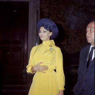 L'attrice Sofia Loren in visita di omaggio al Presidente della Repubblica Giuseppe Saragat in occasione della cerimonia per il  David Donatello