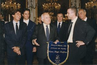Il Presidente Oscar Luigi Scalfaro riceve la Nazionale italiana cantanti 26 settembre 1996