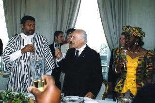 Incontro e colazione in onore del Presidente della Repubblica del Ghana, Jerry Rawlings e signora, in visita ufficiale in Italia, 24 giugno 1998.