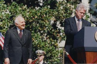Il Presidente della Repubblica Oscar Luigi Scalfaro con il Presidente degli Stati Uniti d'America Bill Clinton. Visita di Stato negli Stati Uniti d'America, (30 marzo -6 aprile 1996).