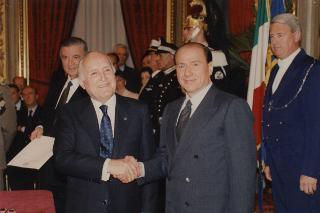 Il Presidente della Repubblica Oscar Luigi Scalfaro  con Silvio Berlusconi, per il giuramento del I Governo Berlusconi