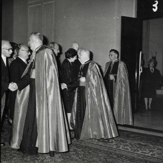 Il Presidente della Repubblica Antonio Segni riceve in udienza i Padri Conciliari partecipanti al Concilio Ecumenico Vaticano II