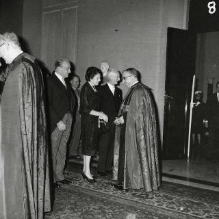 Il Presidente della Repubblica Antonio Segni riceve in udienza i Padri Conciliari partecipanti al Concilio Ecumenico Vaticano II