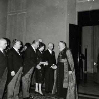 Il Presidente della Repubblica Antonio Segni riceve in udienza i Padri Conciliari partecipanti al Concilio Ecumenico Vaticano II