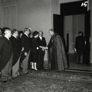 Il Presidente della Repubblica Antonio Segni riceve in udienza i Padri Conciliari partecipanti al Concilio Ecumenico Vaticano II