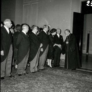 Il Presidente della Repubblica Antonio Segni riceve in udienza i Padri Conciliari partecipanti al Concilio Ecumenico Vaticano II