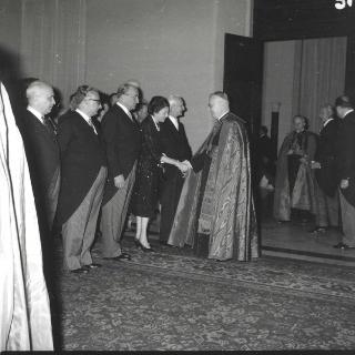 Il Presidente della Repubblica Antonio Segni riceve in udienza i Padri Conciliari partecipanti al Concilio Ecumenico Vaticano II