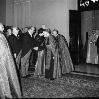 Il Presidente della Repubblica Antonio Segni riceve in udienza i Padri Conciliari partecipanti al Concilio Ecumenico Vaticano II