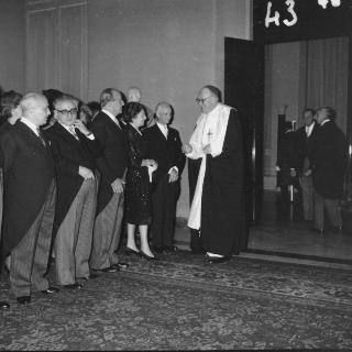 Il Presidente della Repubblica Antonio Segni riceve in udienza i Padri Conciliari partecipanti al Concilio Ecumenico Vaticano II