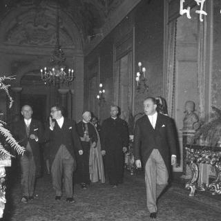 Il Presidente della Repubblica Antonio Segni riceve in udienza i Padri Conciliari partecipanti al Concilio Ecumenico Vaticano II